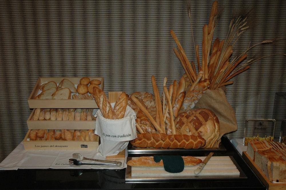 ホテル パラドール デ ラ セウ デ ウルヘル ラ・セウ・ドゥルジェイ エクステリア 写真